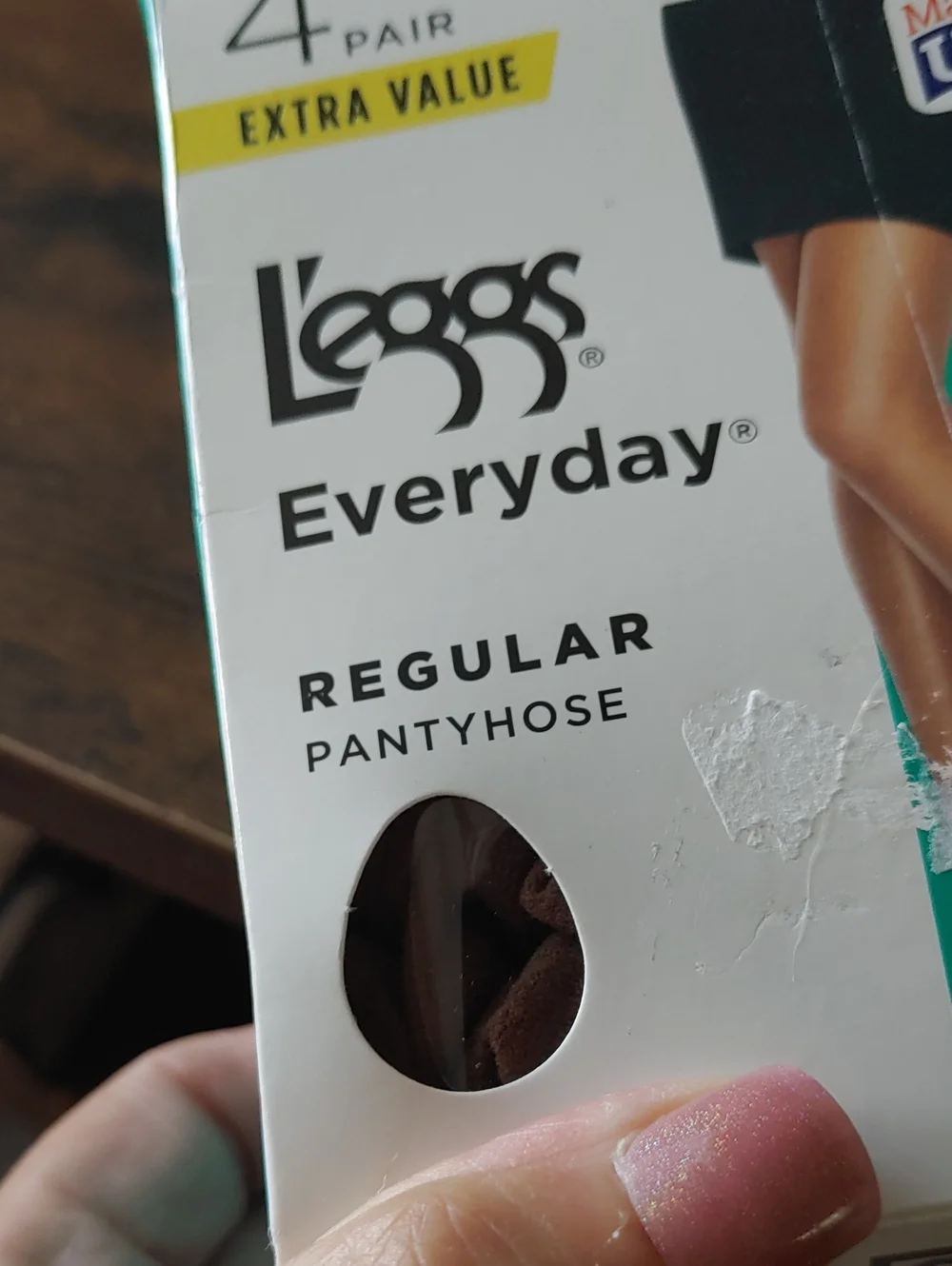 NWT sz B Legg's Everyday Regular Suntan Extra Value 4 Pair Pantyhose